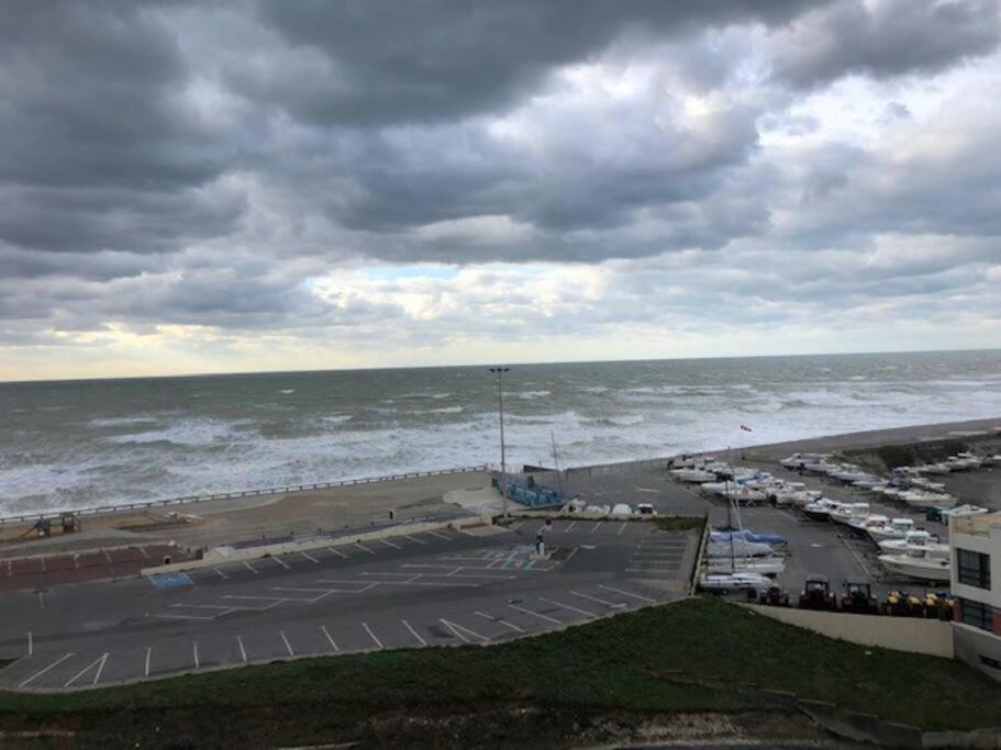 Pleine Face Mer Et Plage Ault Exteriör bild