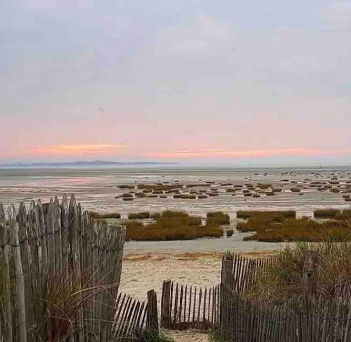 Pleine Face Mer Et Plage Ault Exteriör bild